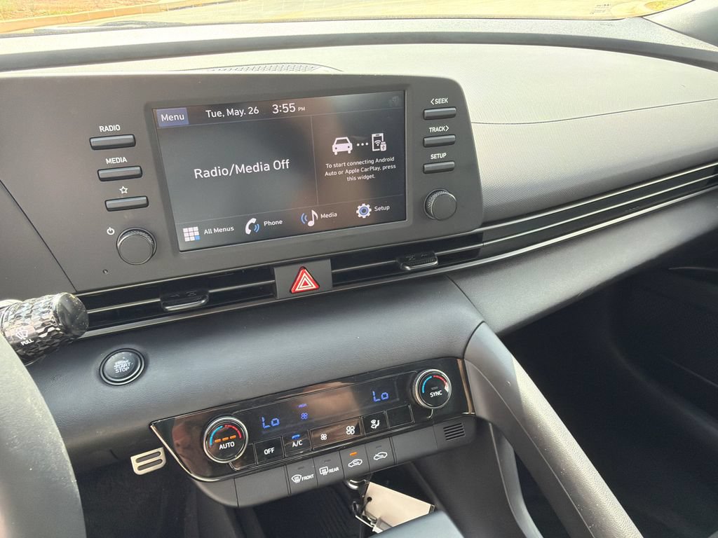 Certified 2025 Hyundai Elantra Sport FWD image 28