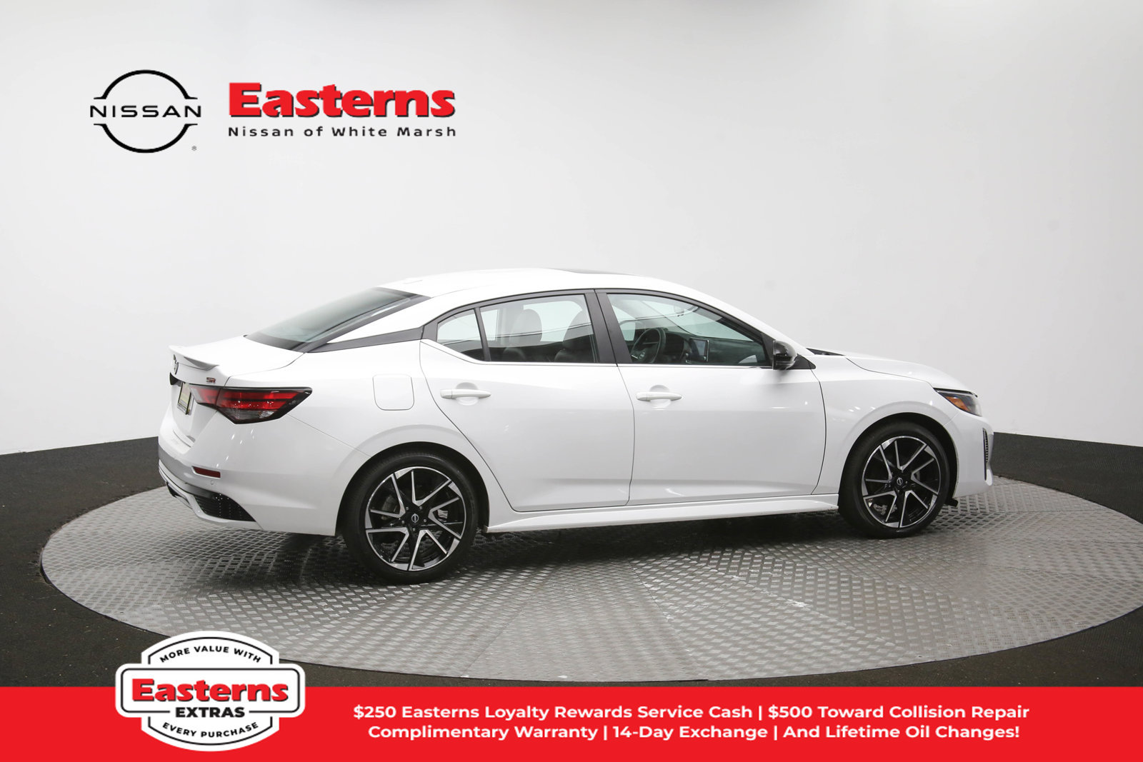Used 2024 Nissan Sentra SR w/ SR Premium Package FWD image 43