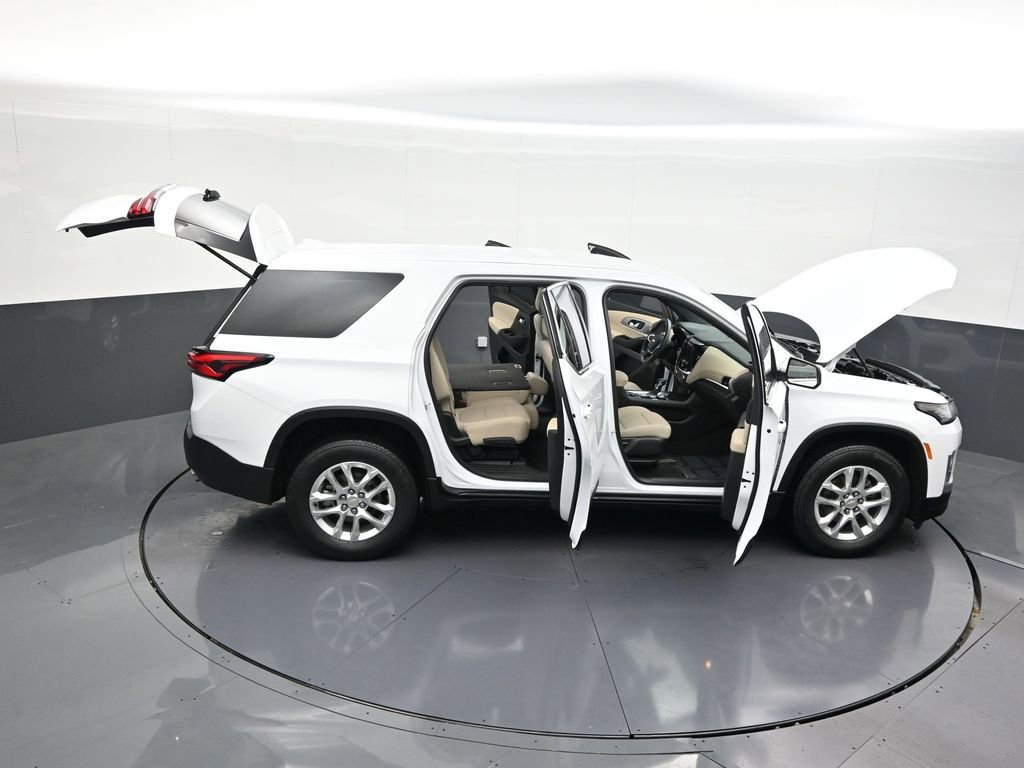 Used 2023 Chevrolet Traverse LS image 36