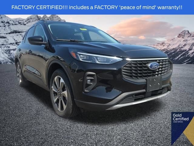 Used 2025 Ford Escape Platinum AWD/4WD image 1