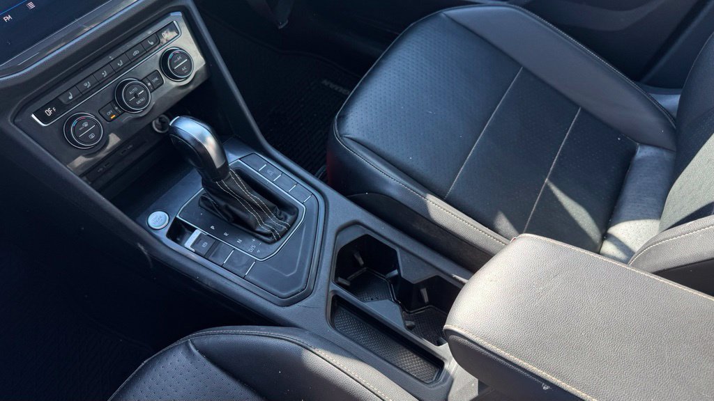 Used 2021 Volkswagen Tiguan SEL FWD image 19