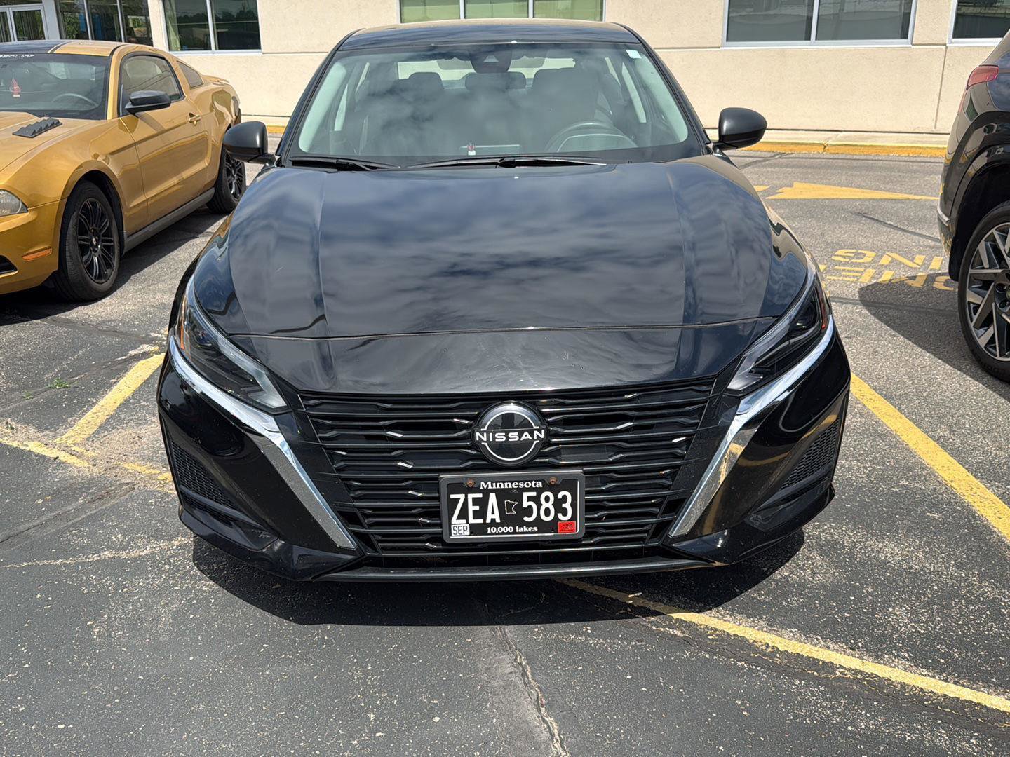 Used 2024 Nissan Altima 2.5 S FWD image 8