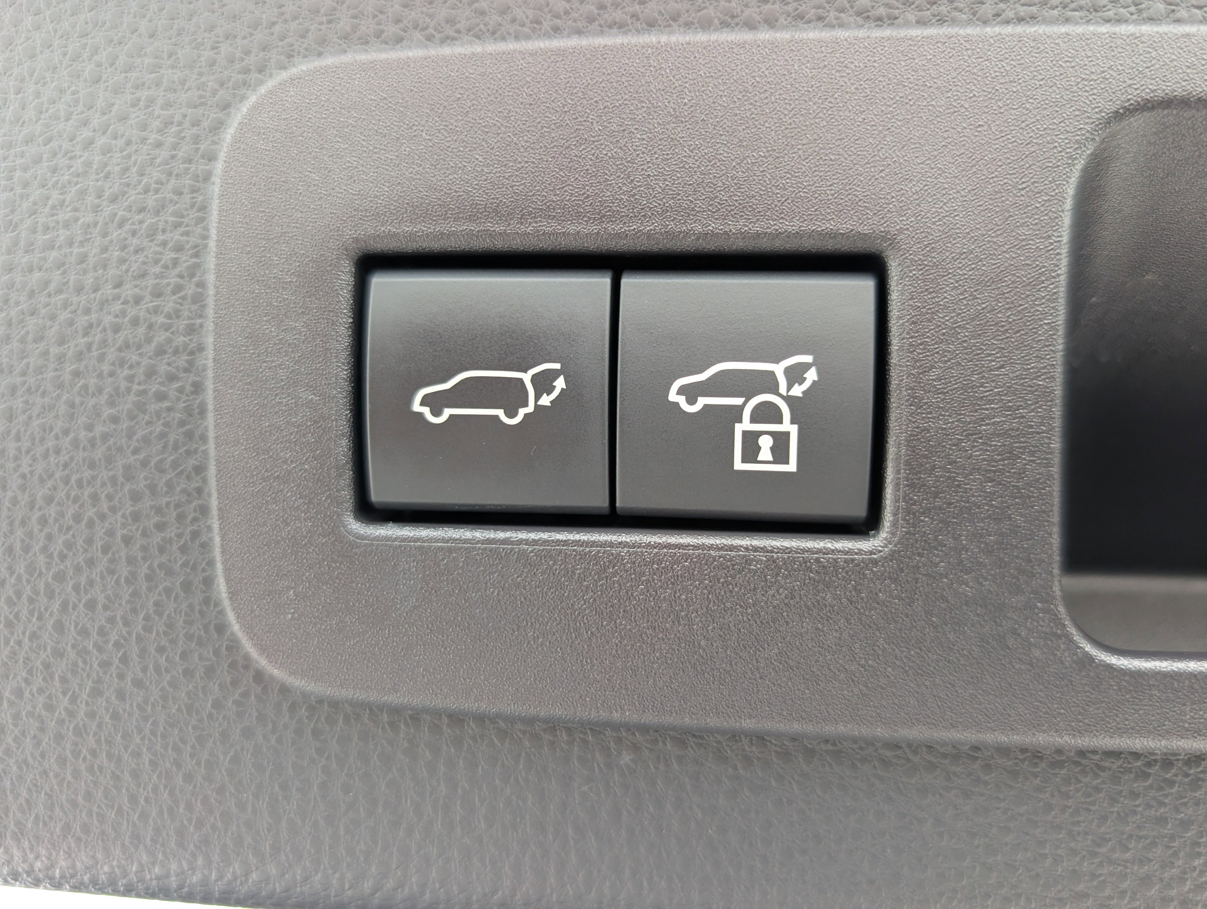 Used 2024 Lexus LX 600 4WD w/ Appearance Package image 15