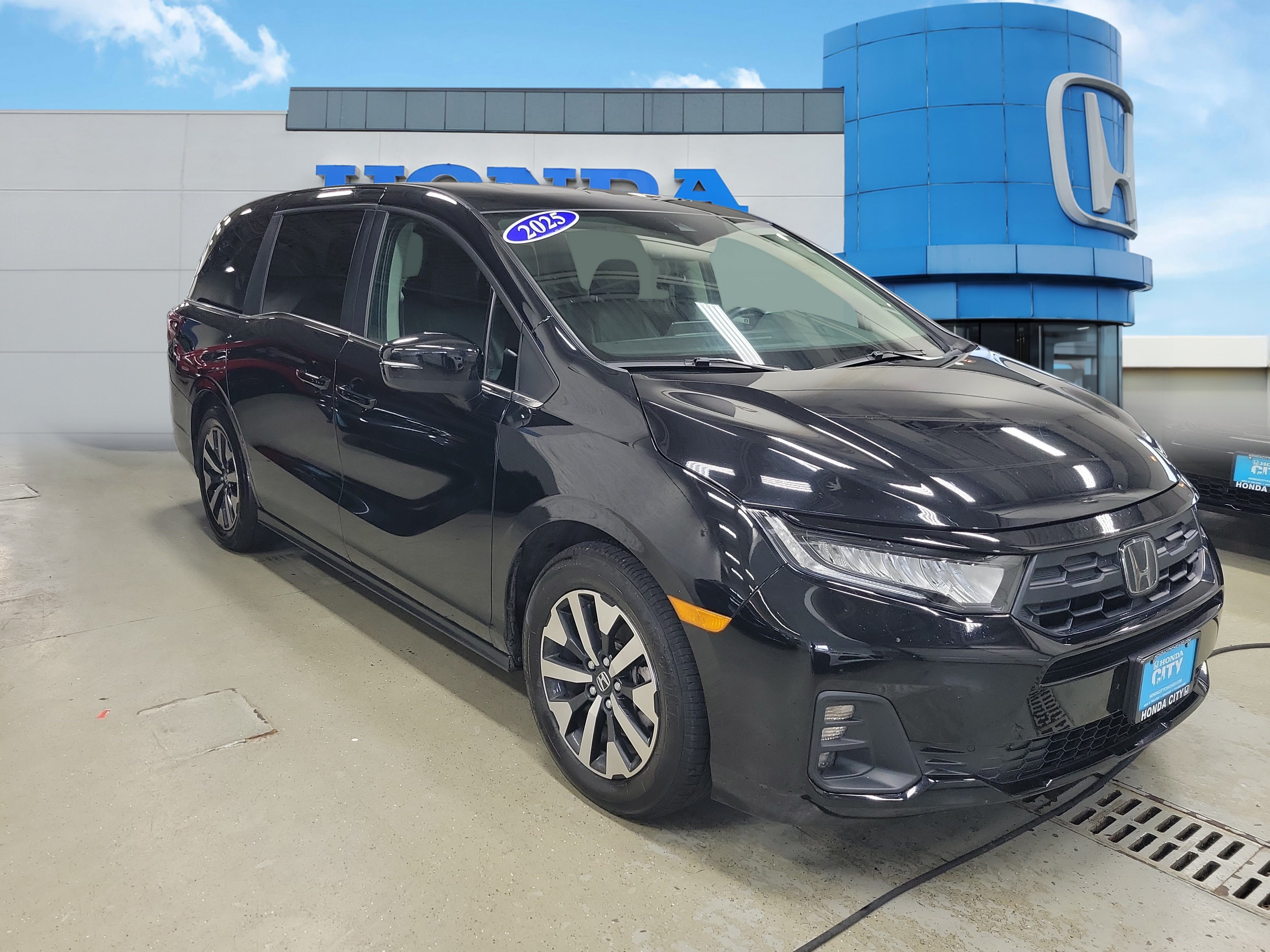 Used 2025 Honda Odyssey EX-L image 38