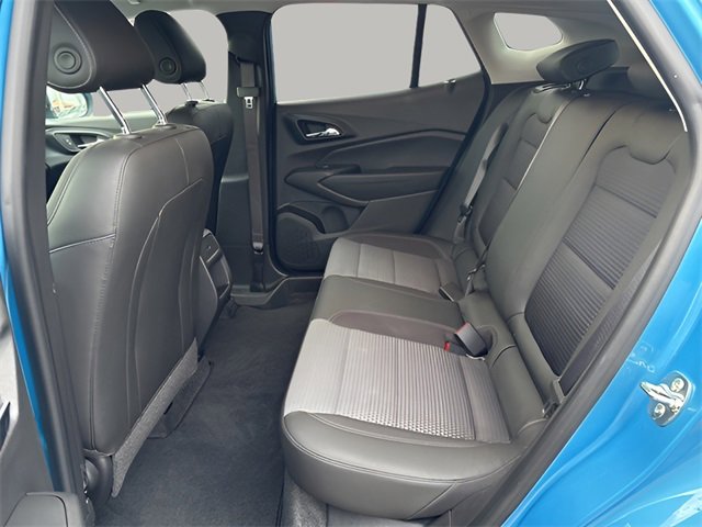 Used 2025 Chevrolet Trax LT w/ LT Convenience Package image 18
