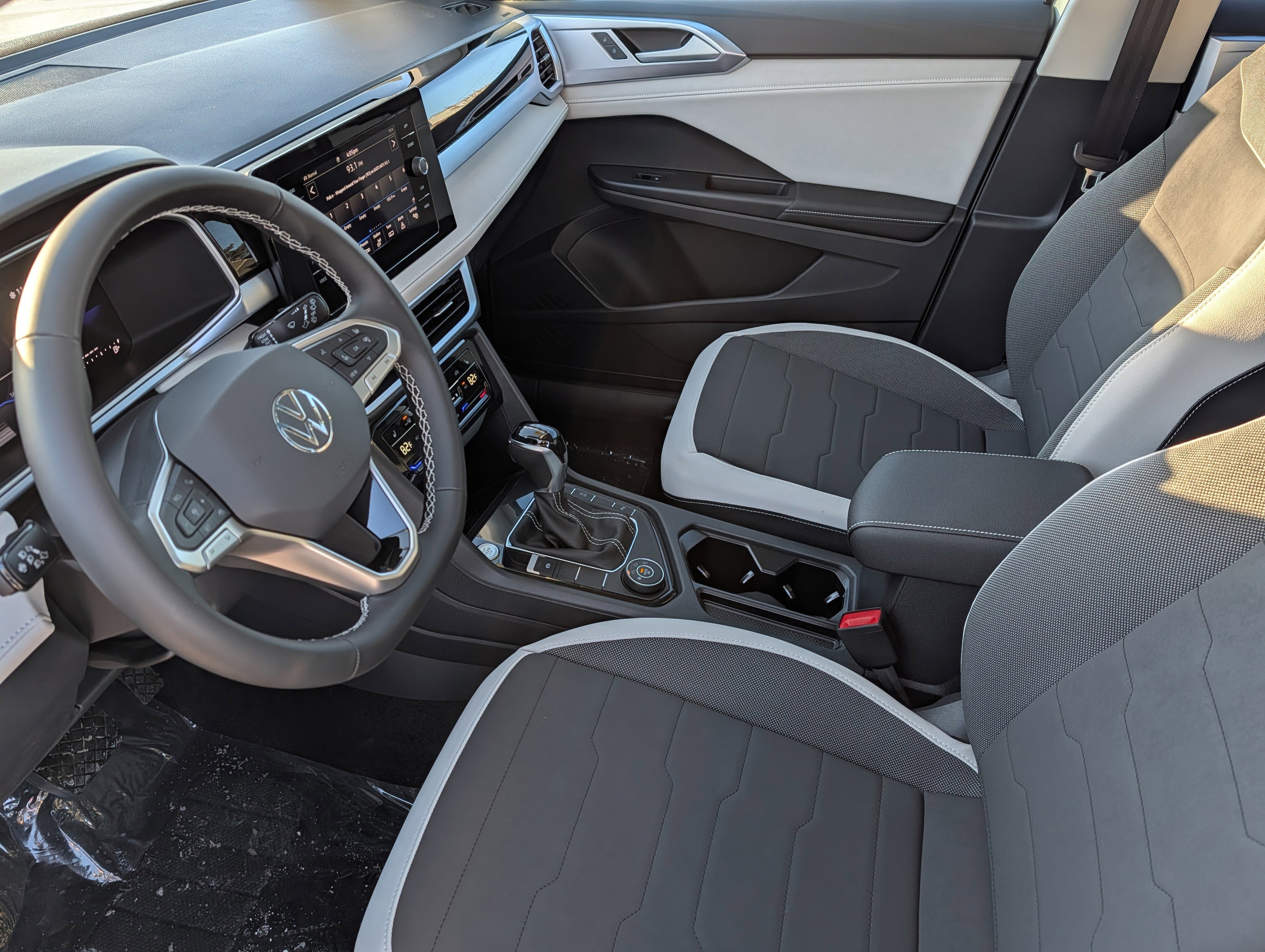 New 2026 Volkswagen Taos SE AWD/4WD image 7