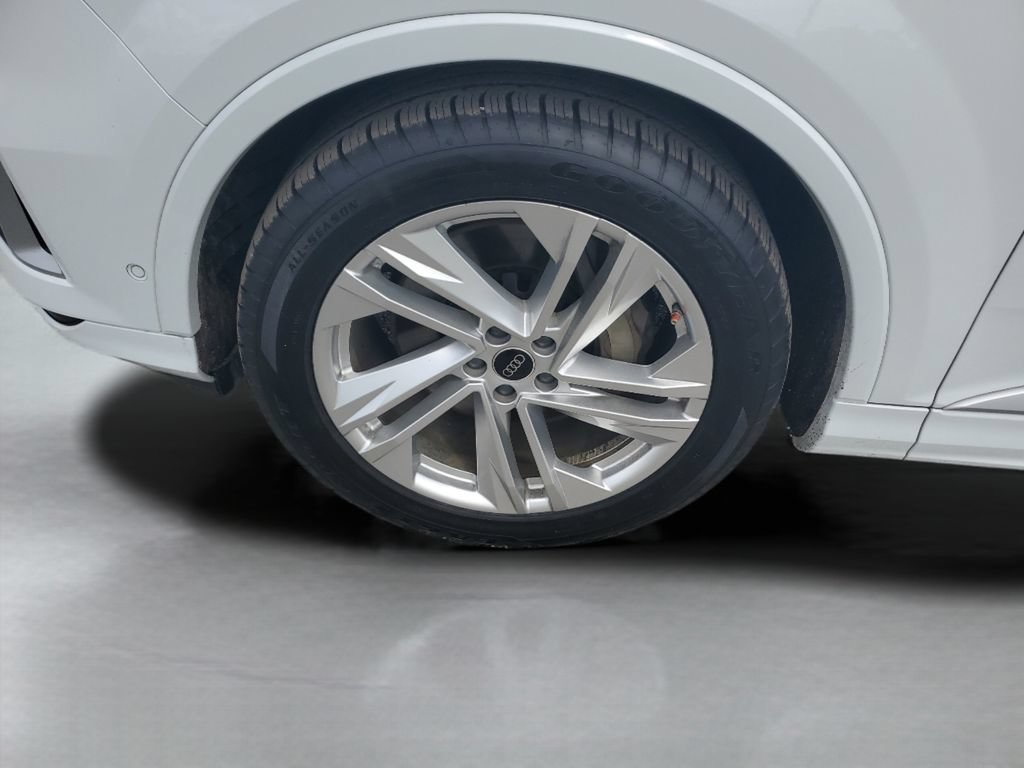 Used 2023 Audi Q7 3.0T Prestige AWD/4WD image 10