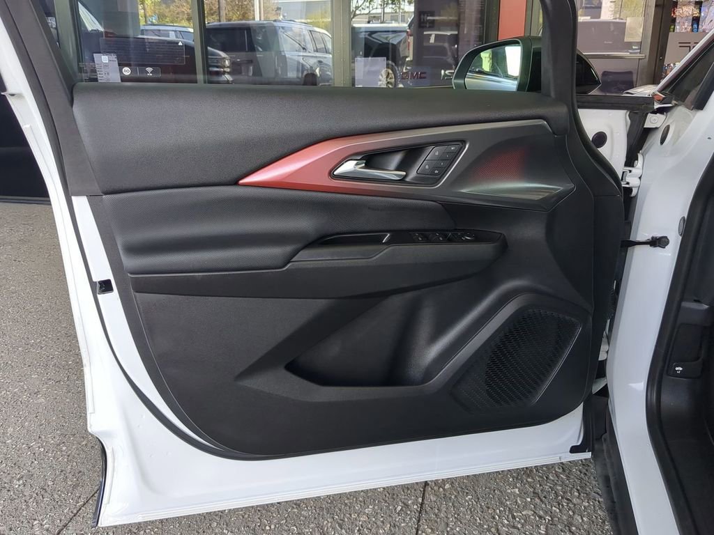 Used 2024 Chevrolet Equinox EV RS image 24