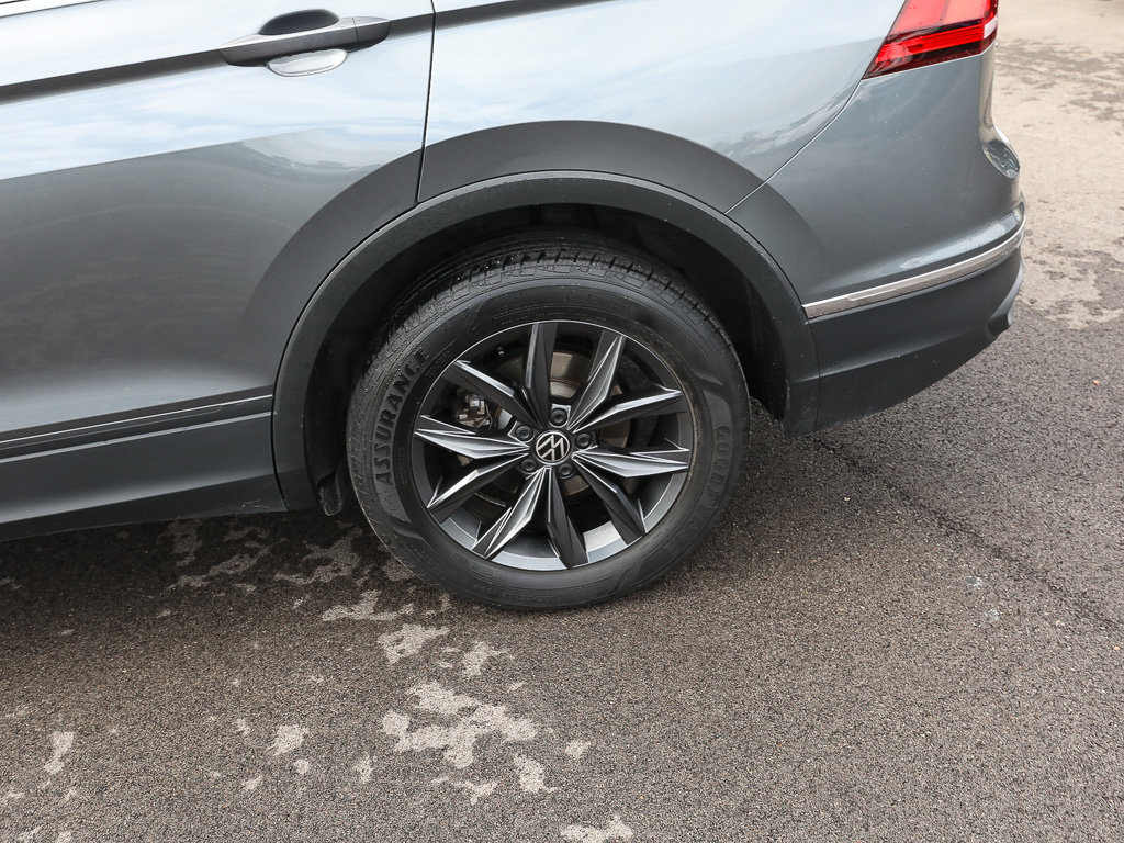 Used 2022 Volkswagen Tiguan SE AWD/4WD image 4