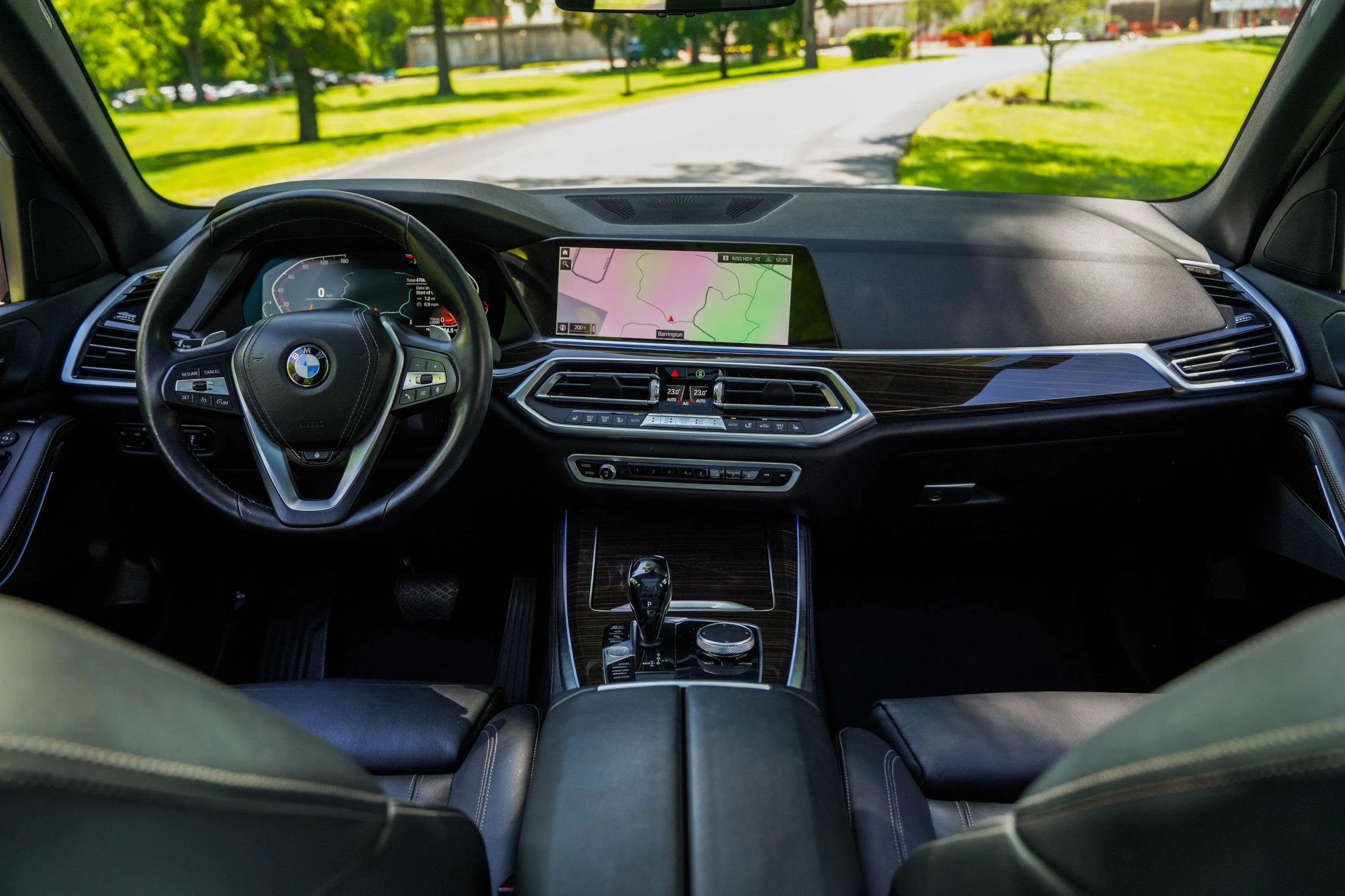 Used 2019 BMW X5 xDrive40i w/ Convenience Package AWD/4WD image 16