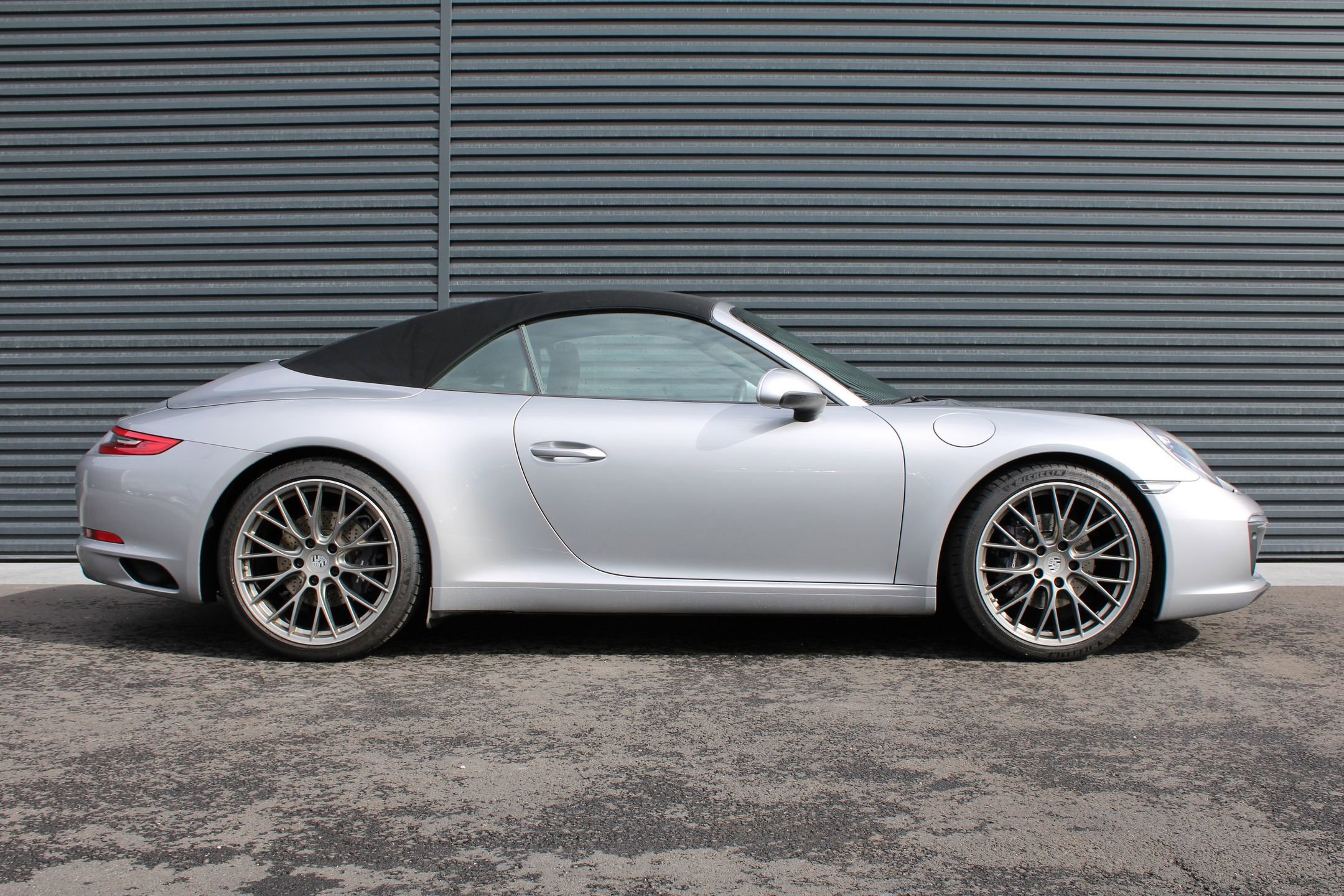 Used 2017 Porsche 911 Carrera image 8