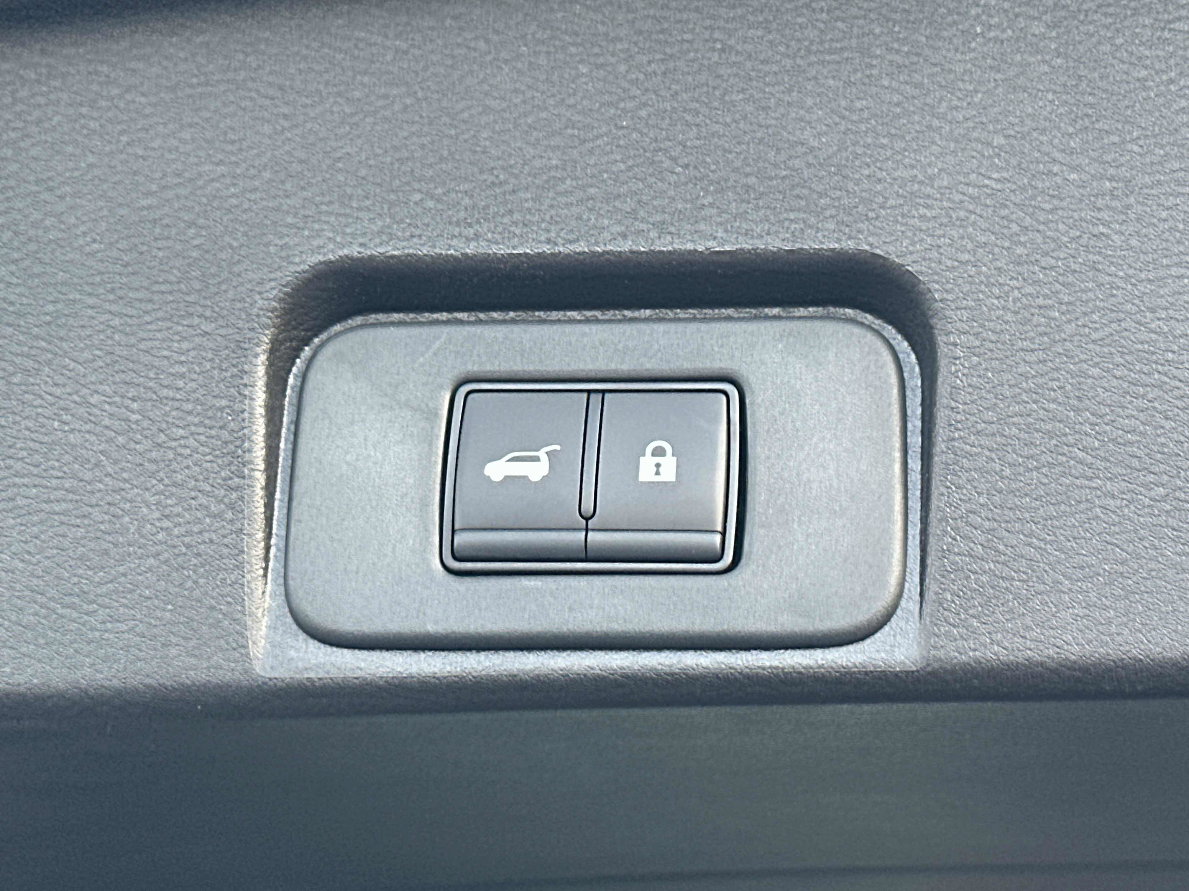 New 2026 Nissan Rogue SV w/ Cold Weather Package AWD/4WD image 18