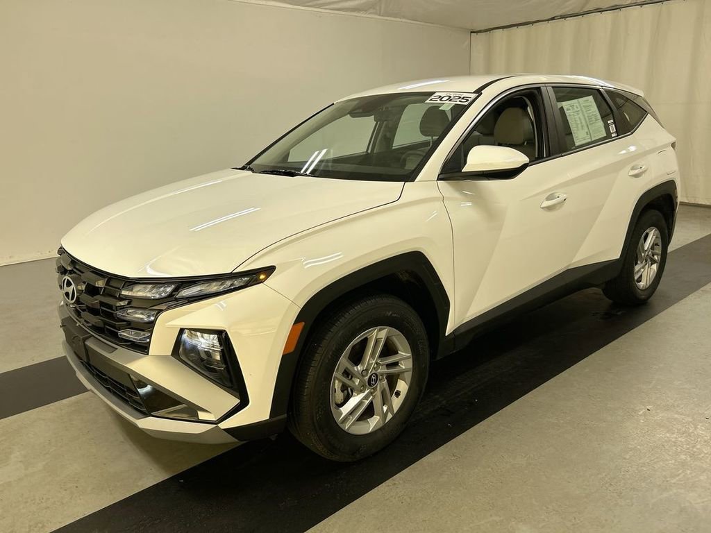 Used 2025 Hyundai Tucson SE image 5