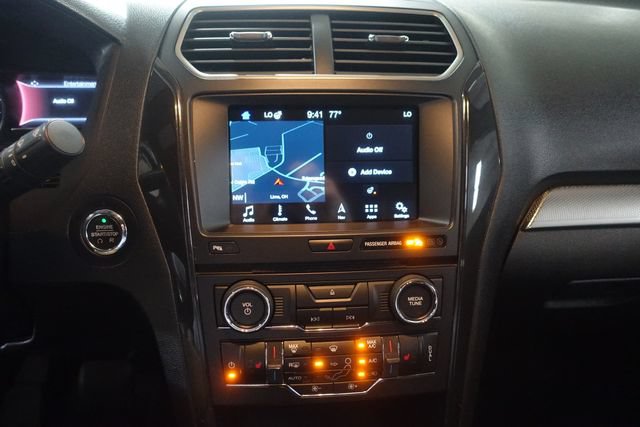 Used 2018 Ford Explorer XLT w/ Equipment Group 202A AWD/4WD image 15
