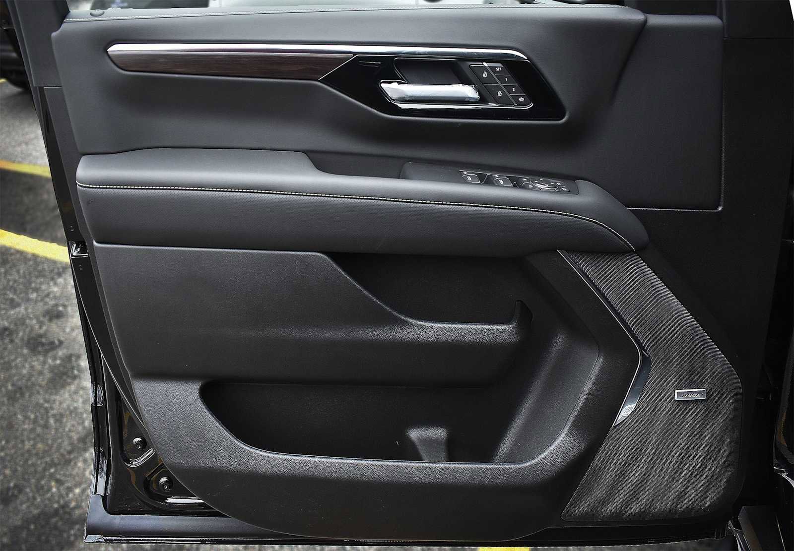 New 2026 Chevrolet Suburban Premier image 24