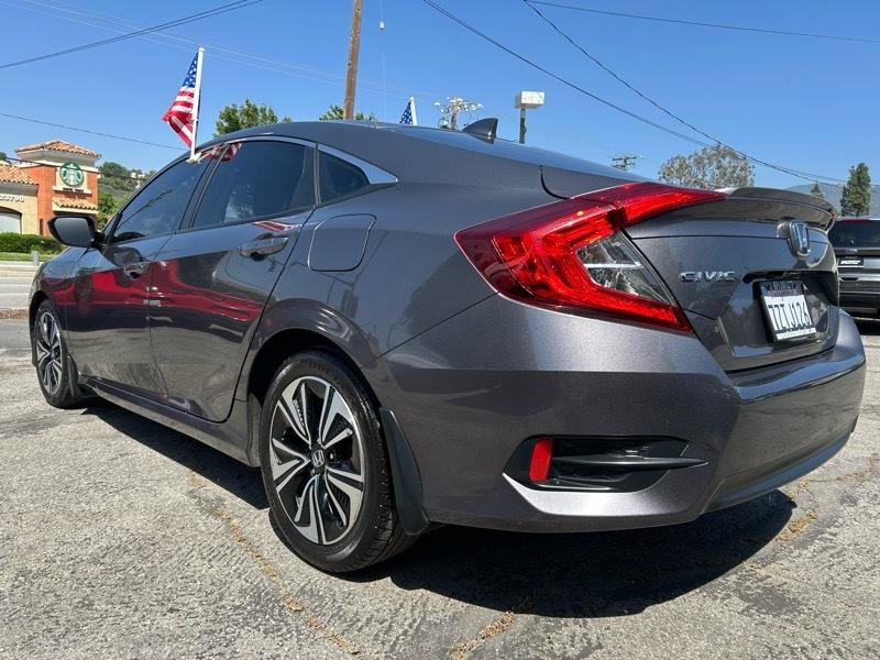Used 2017 Honda Civic EX-T image 5
