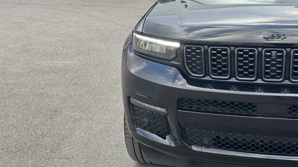 Used 2024 Jeep Grand Cherokee L Summit image 7