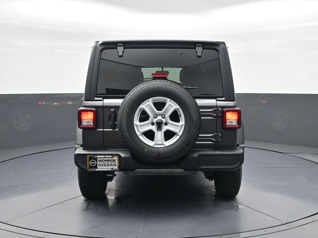 Used 2022 Jeep Wrangler Unlimited Sport AWD/4WD image 6