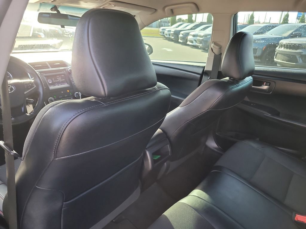 Used 2017 Toyota Camry SE FWD image 10