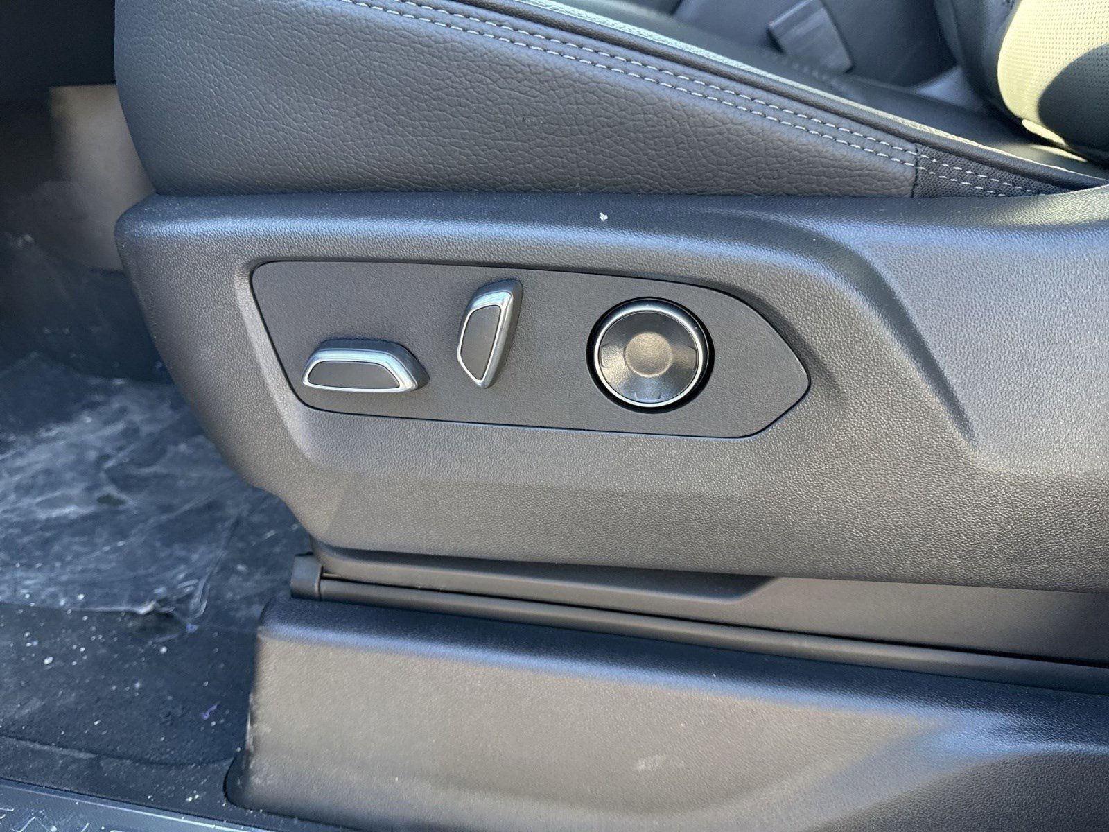 New 2026 GMC Sierra 2500 Denali w/ Denali Reserve Package image 11