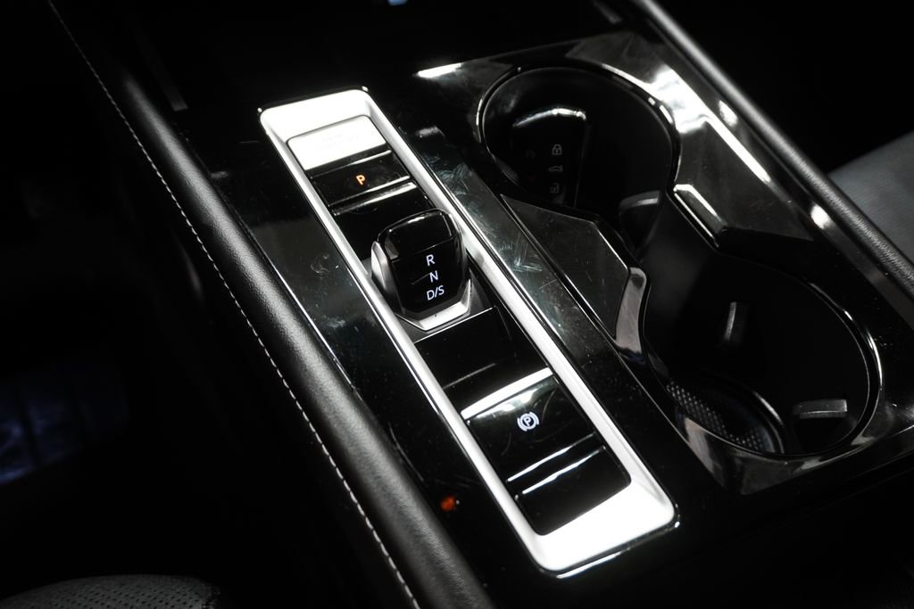 Used 2024 Volkswagen Atlas SE image 28