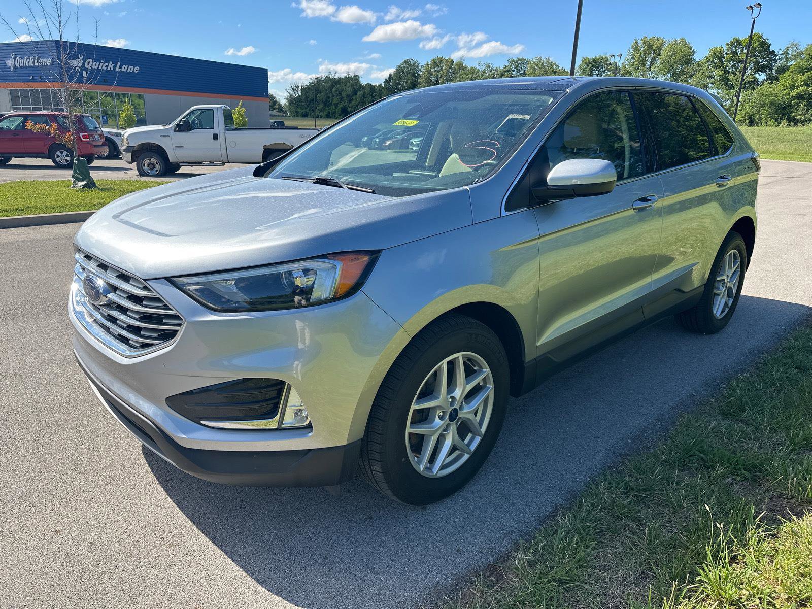 Used 2022 Ford Edge SEL w/ Convenience Package AWD/4WD image 3