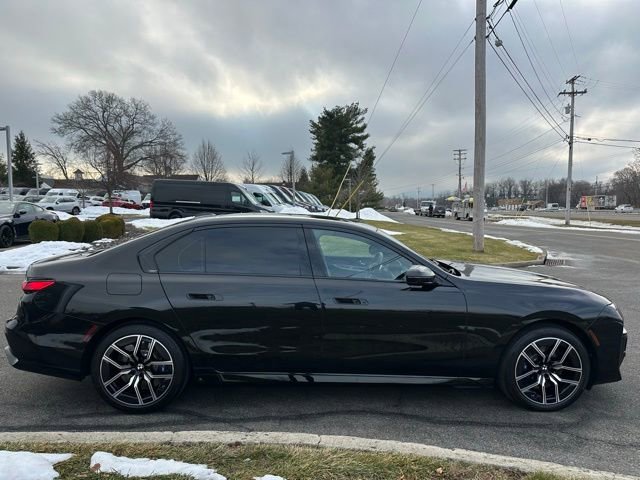 Used 2024 BMW 760i xDrive w/ Executive Package image 6