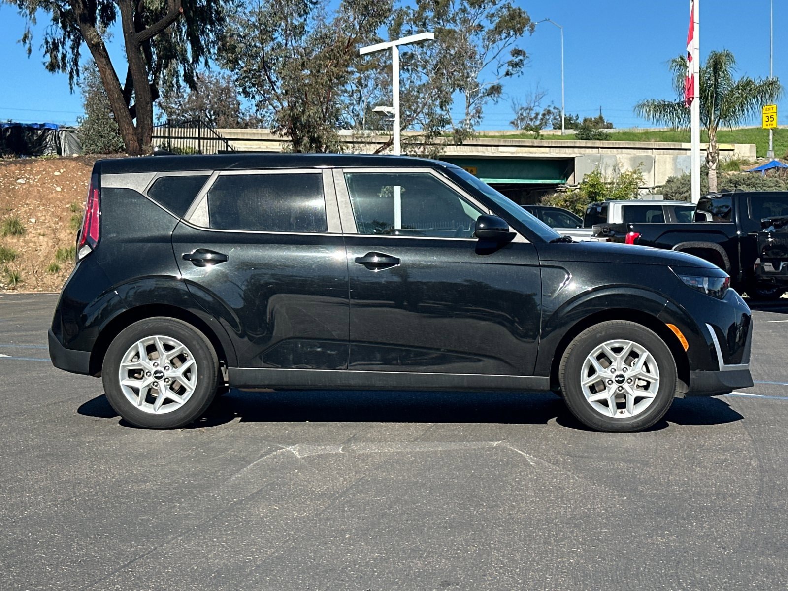 Used 2024 Kia Soul LX w/ Option Group 015 image 6