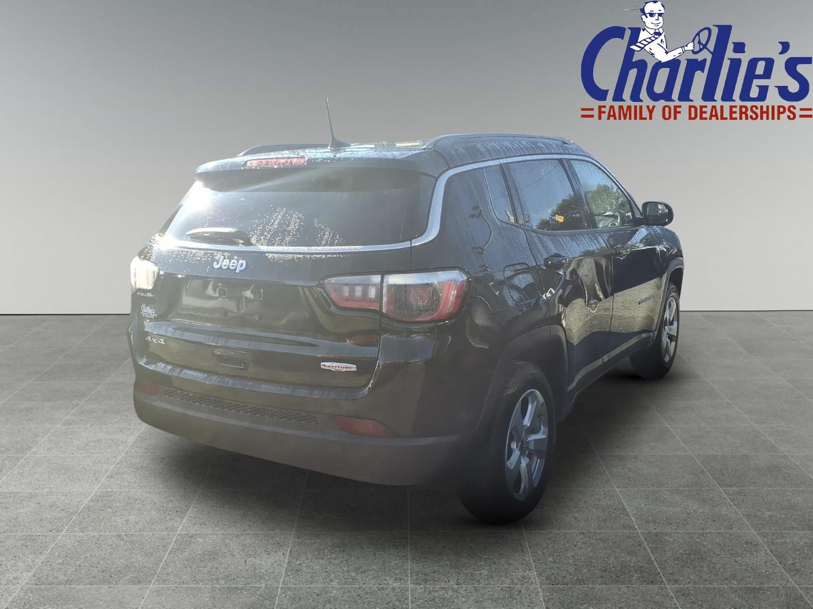 Used 2019 Jeep Compass Latitude w/ Cold Weather Group AWD/4WD image 4