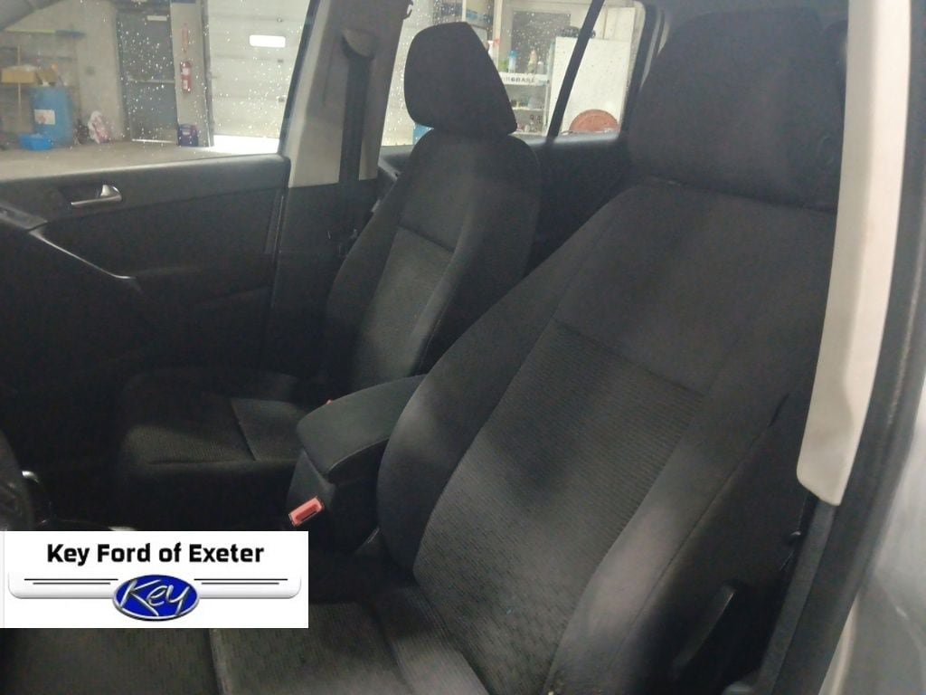 Used 2017 Volkswagen Tiguan Limited w/ Alloy Wheels Package AWD/4WD image 22