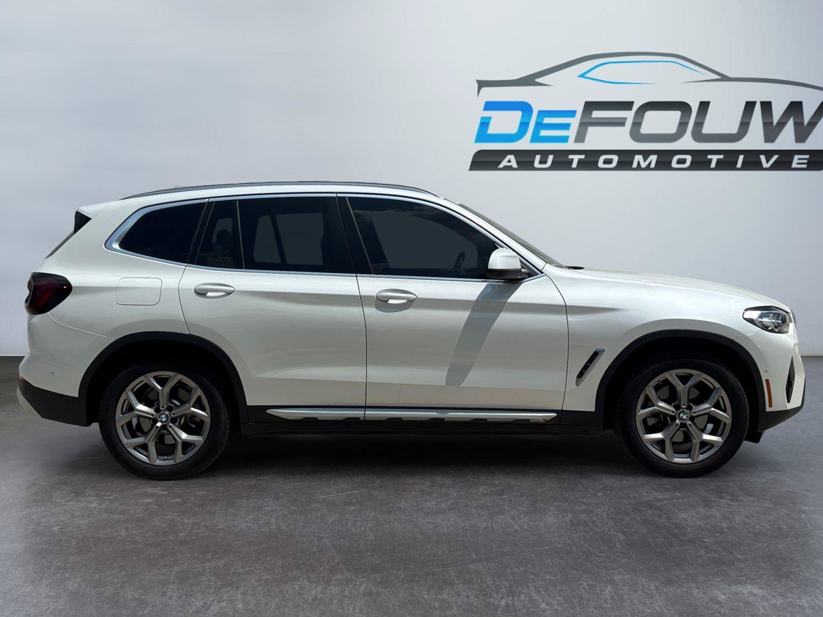 Used 2023 BMW X3 xDrive30i w/ Premium Package w/ZPA AWD/4WD image 2