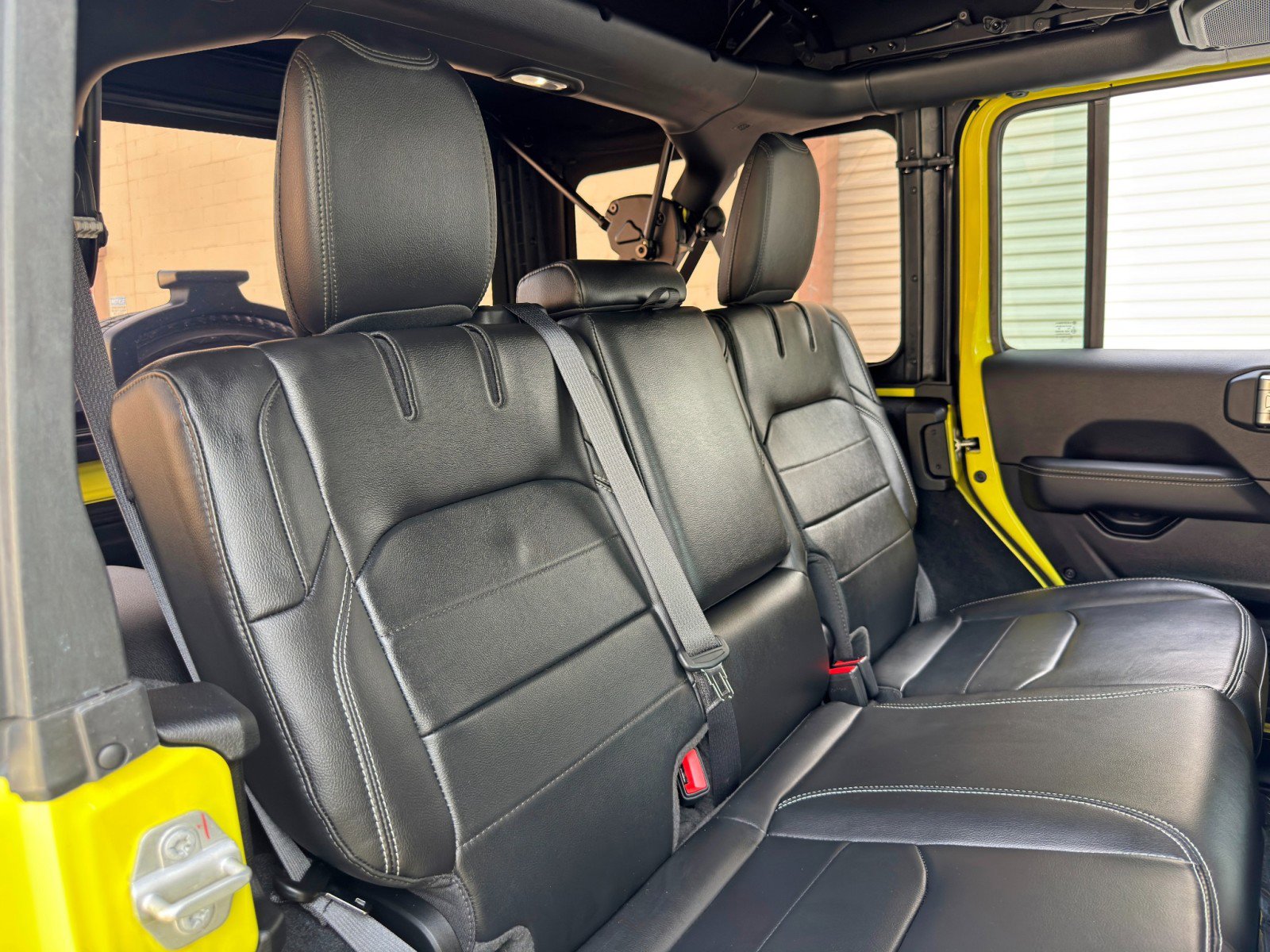 Used 2023 Jeep Wrangler Unlimited Sahara AWD/4WD image 36