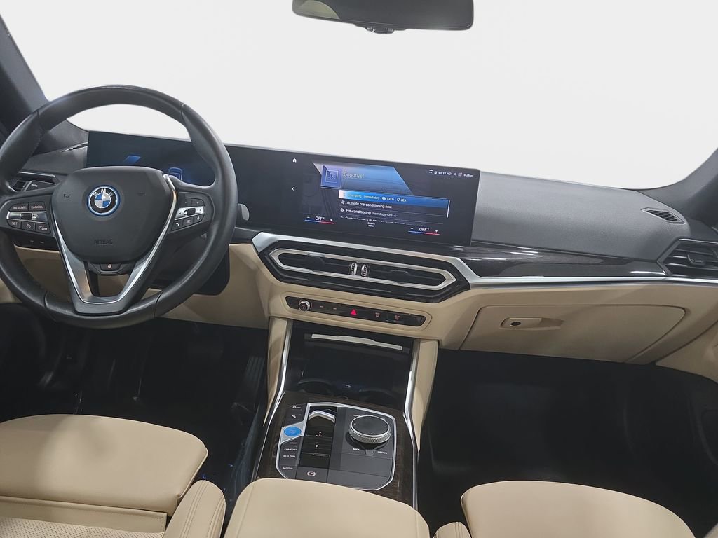 Used 2023 BMW i4 eDrive35 w/ Premium Package image 10