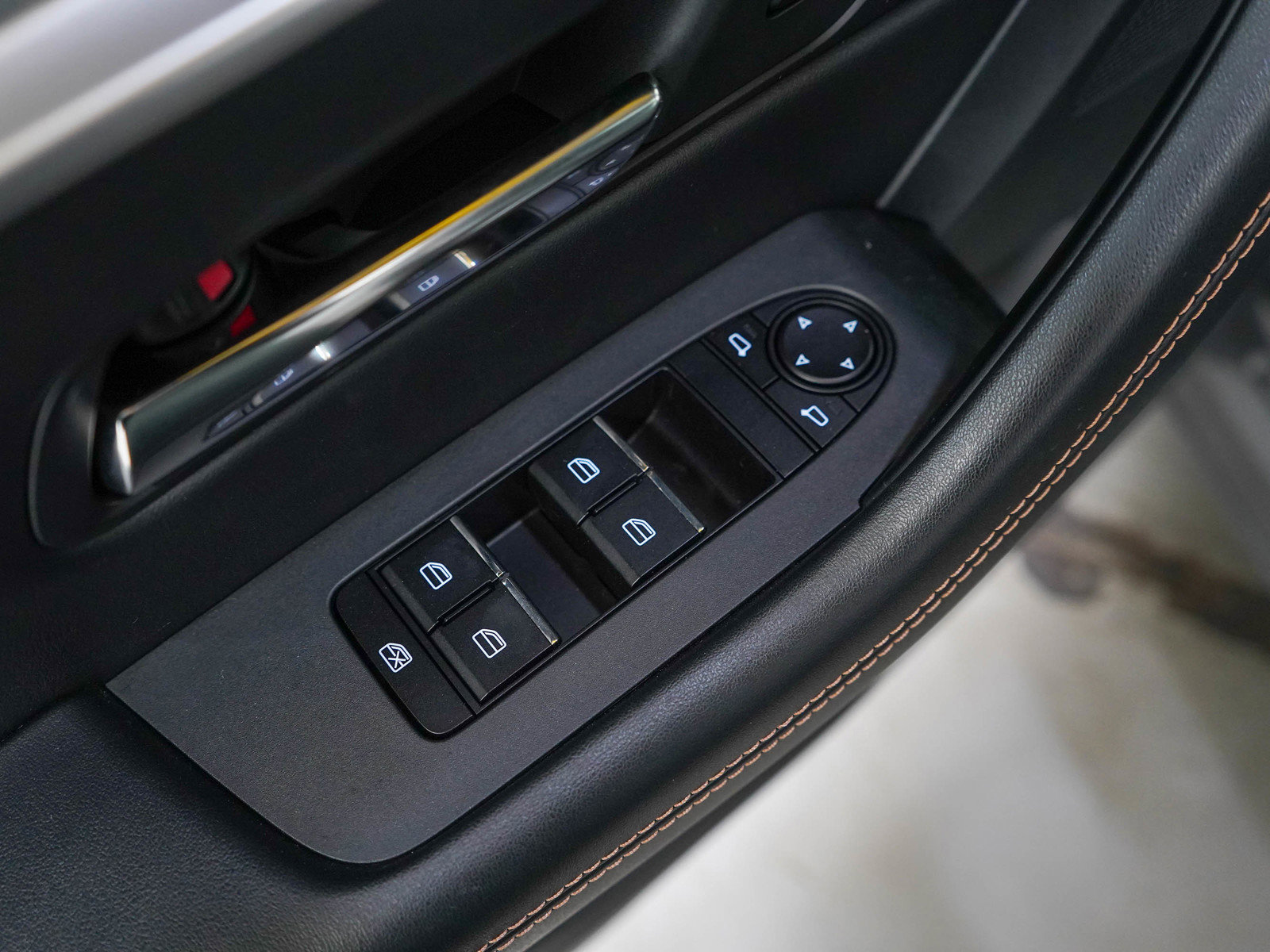 Certified 2024 MAZDA CX-90 Plug-In Hybrid w/ Preferred image 23