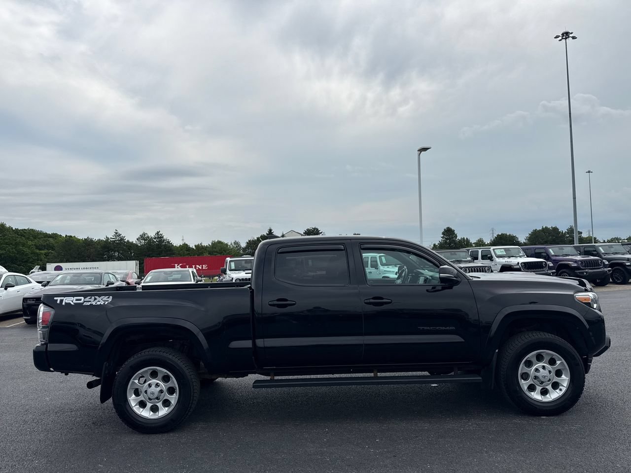 Used 2021 Toyota Tacoma TRD Sport AWD/4WD image 2