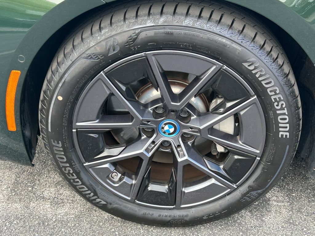 Used 2023 BMW i4 eDrive40 w/ Premium Package RWD image 9