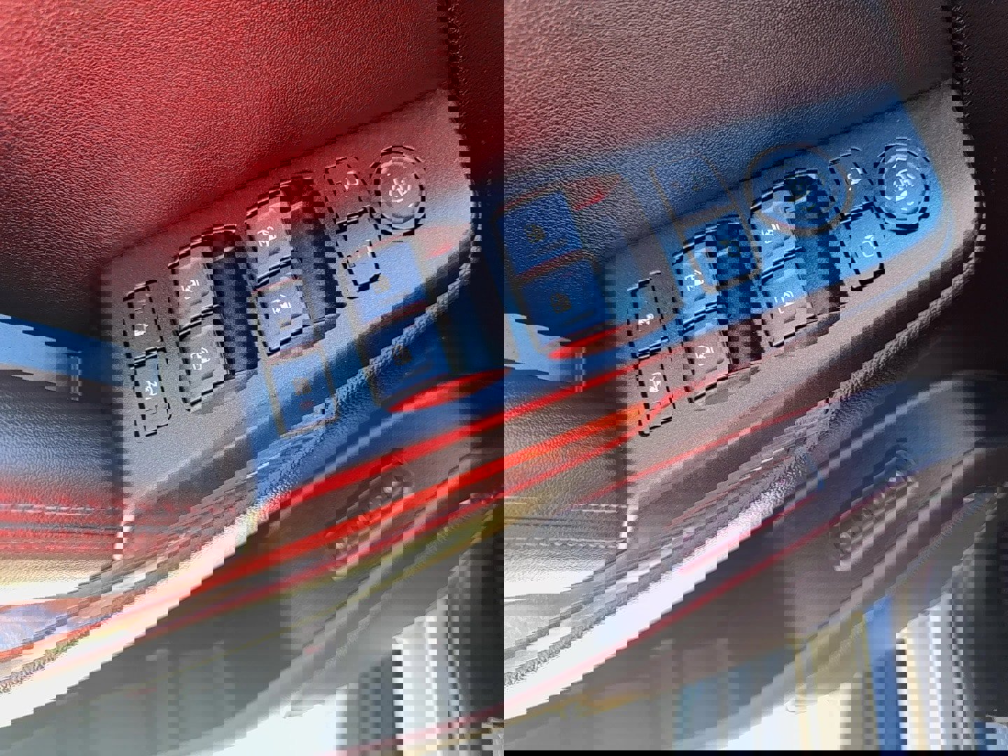 Used 2020 Chevrolet Tahoe LT AWD/4WD image 15