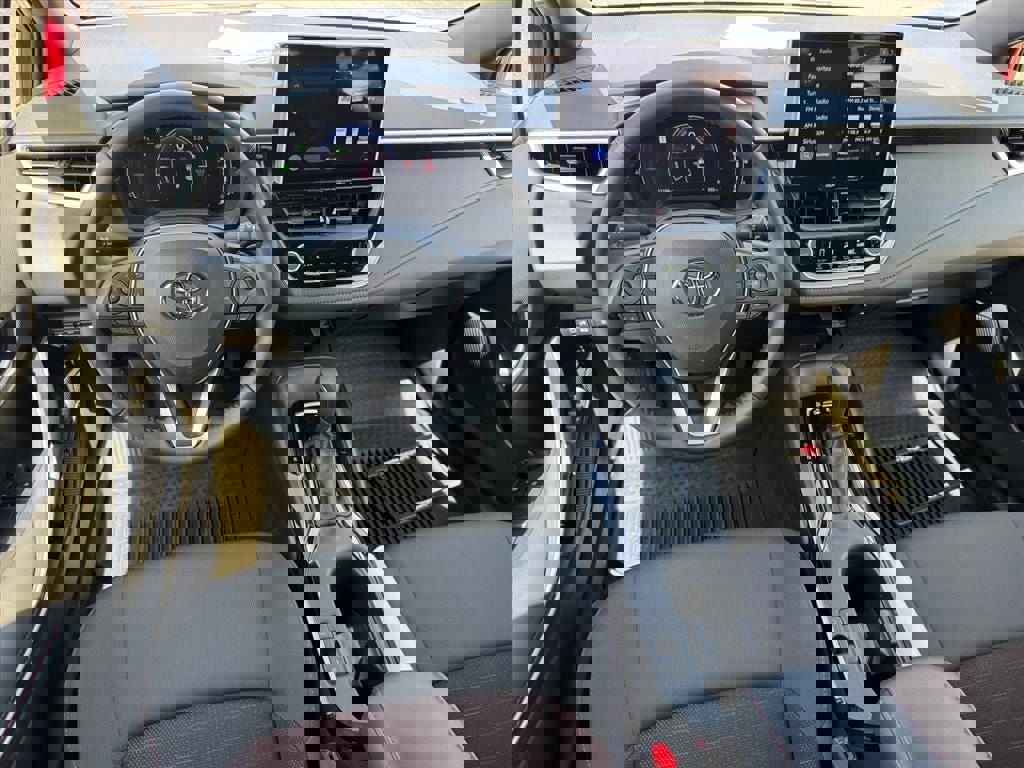 Certified 2025 Toyota Corolla SE w/ SE Premium Package AWD/4WD image 15