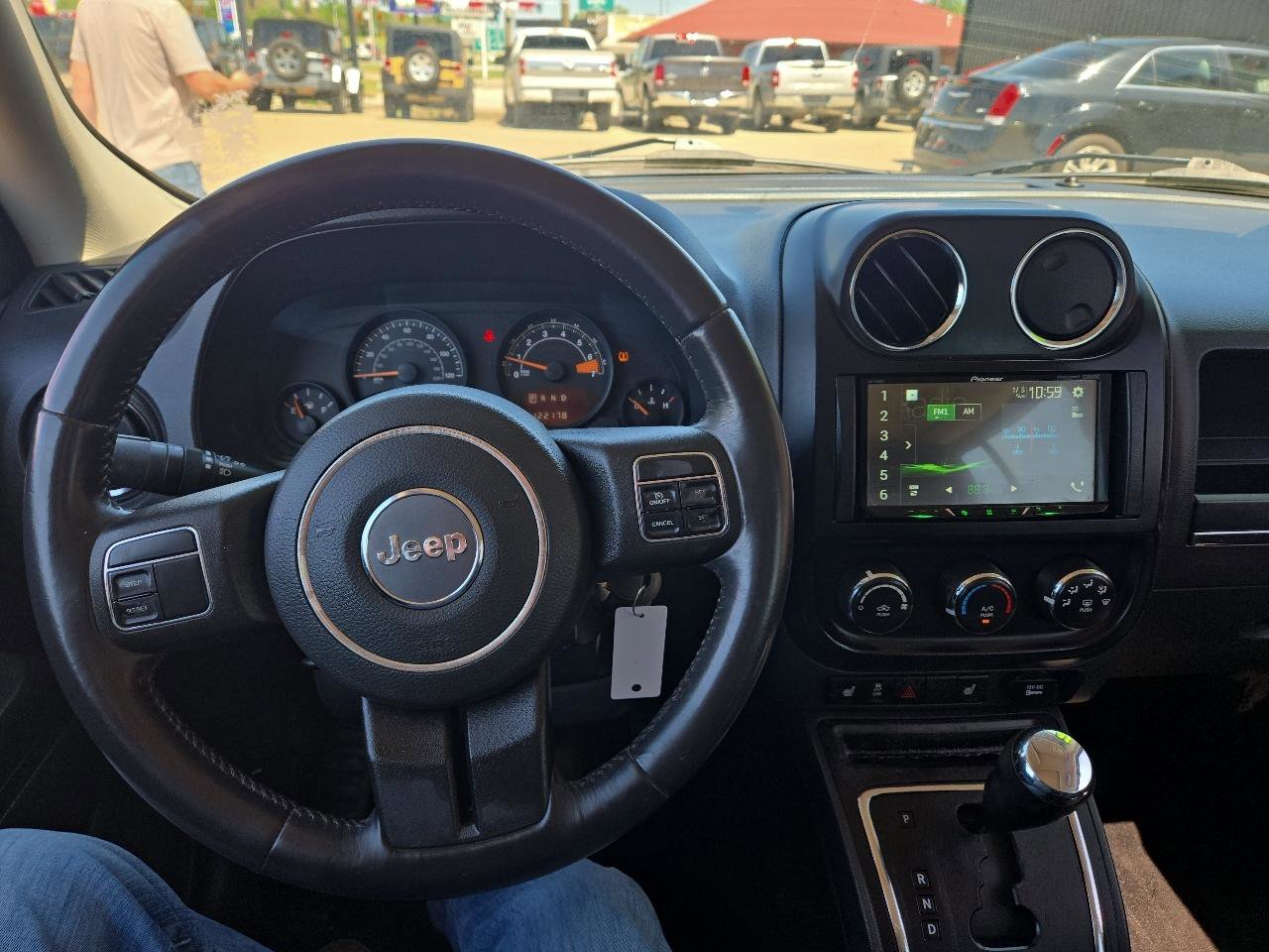 Used 2016 Jeep Patriot High Altitude AWD/4WD image 8