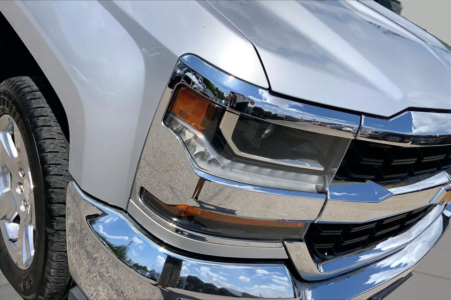 Used 2018 Chevrolet Silverado 1500 LT w/ Texas Edition RWD image 26
