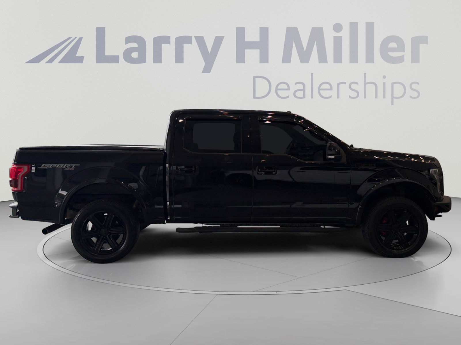 Used 2017 Ford F150 Lariat w/ Equipment Group 501A Mid AWD/4WD image 6