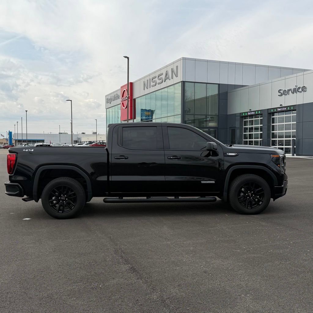 Used 2025 GMC Sierra 1500 Elevation image 3