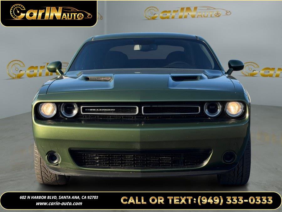 Used 2020 Dodge Challenger SXT image 2