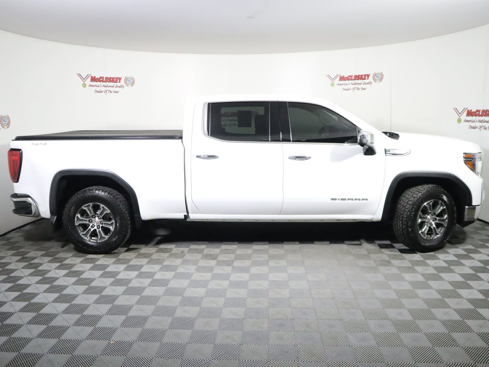 Used 2021 GMC Sierra 1500 SLT w/ Max Trailering Package image 3
