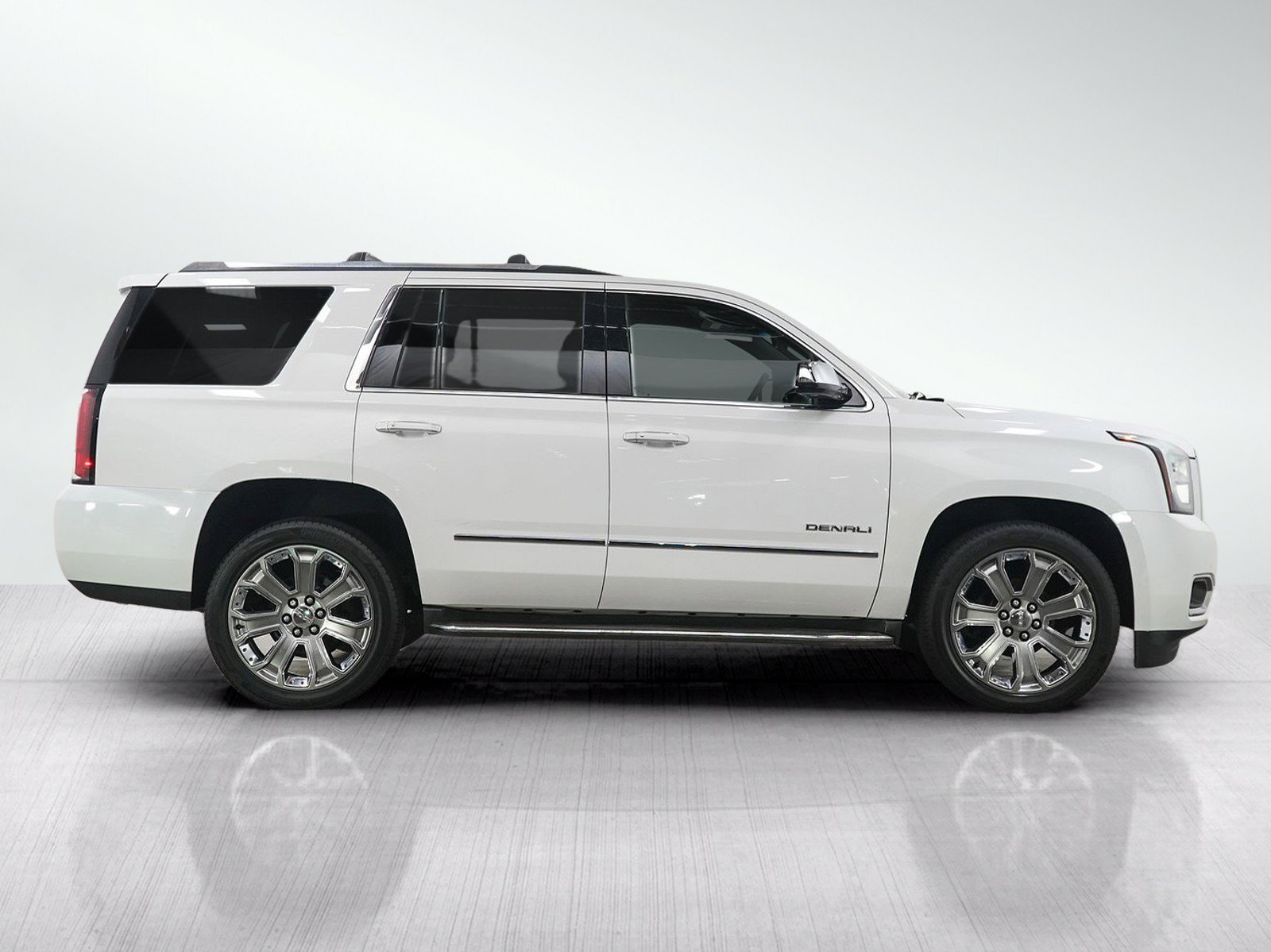 Used 2015 GMC Yukon Denali AWD/4WD image 6