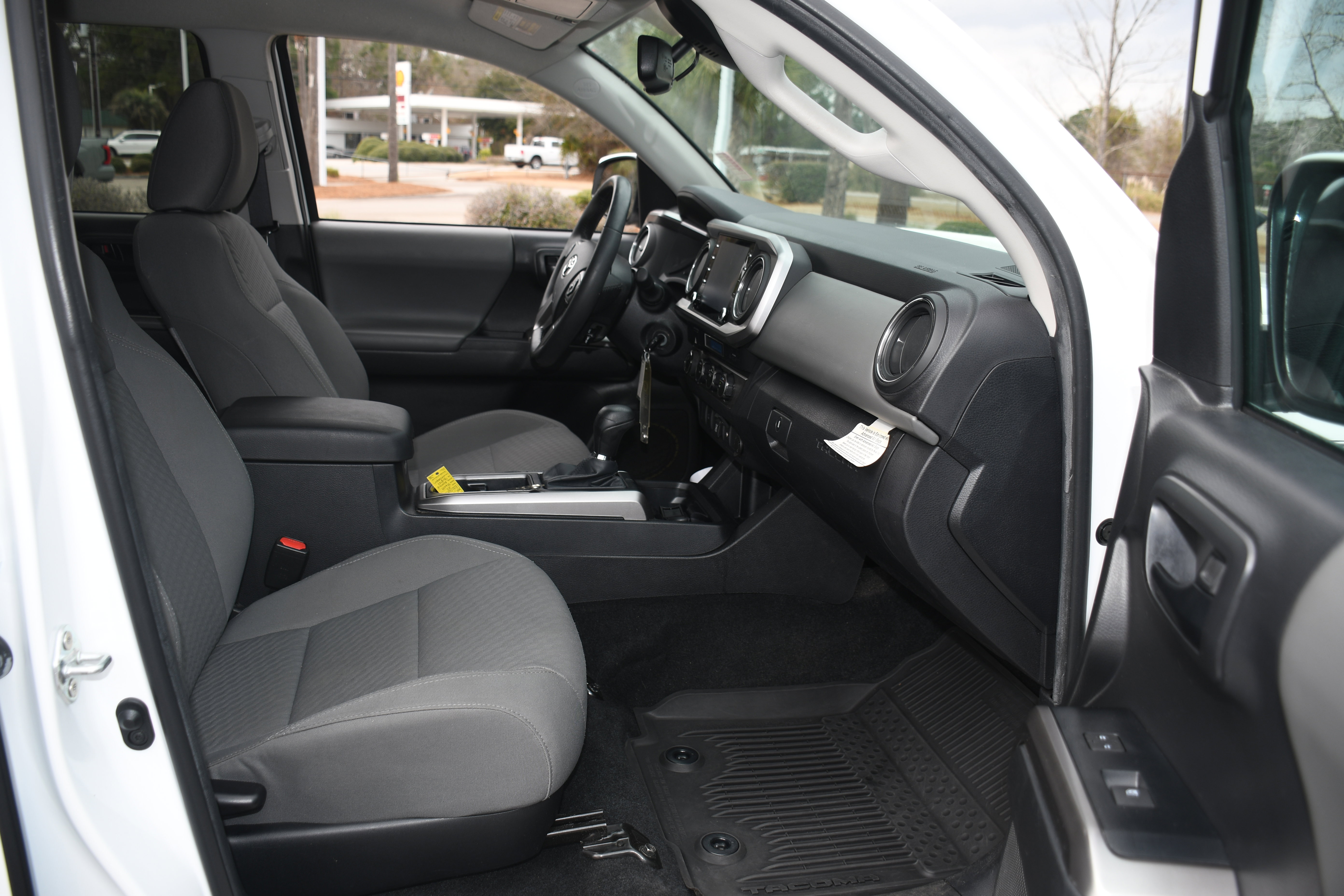 Certified 2022 Toyota Tacoma SR5 image 19