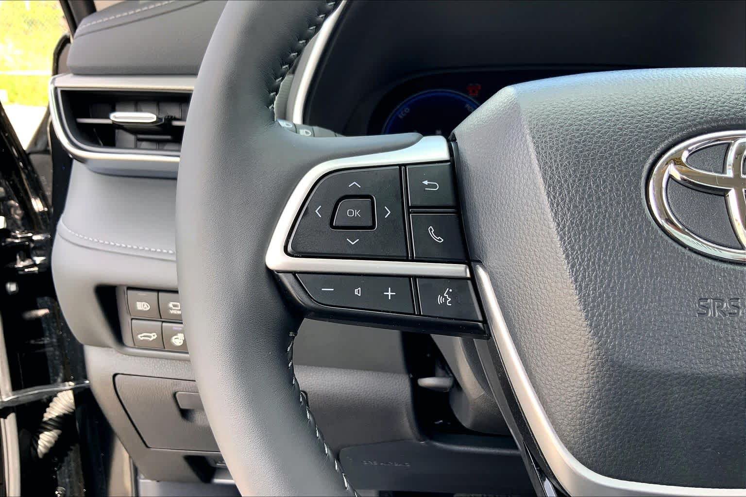 Certified 2026 Toyota Highlander Platinum AWD/4WD image 23