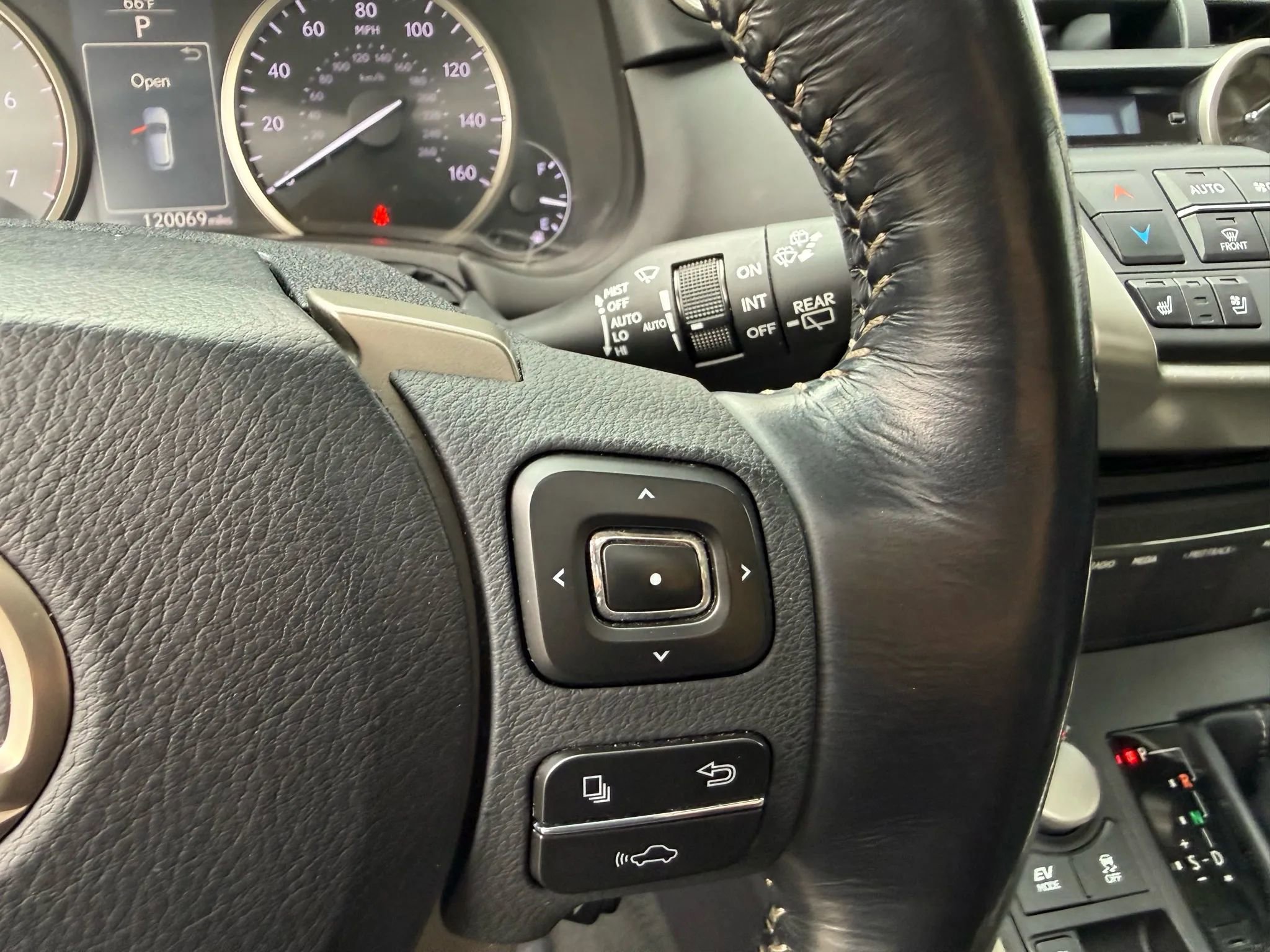 Used 2016 Lexus NX 300h AWD image 28