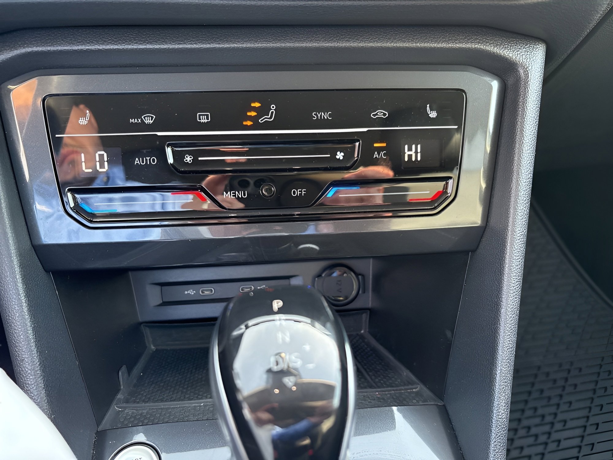 Used 2022 Volkswagen Tiguan SE AWD/4WD image 20