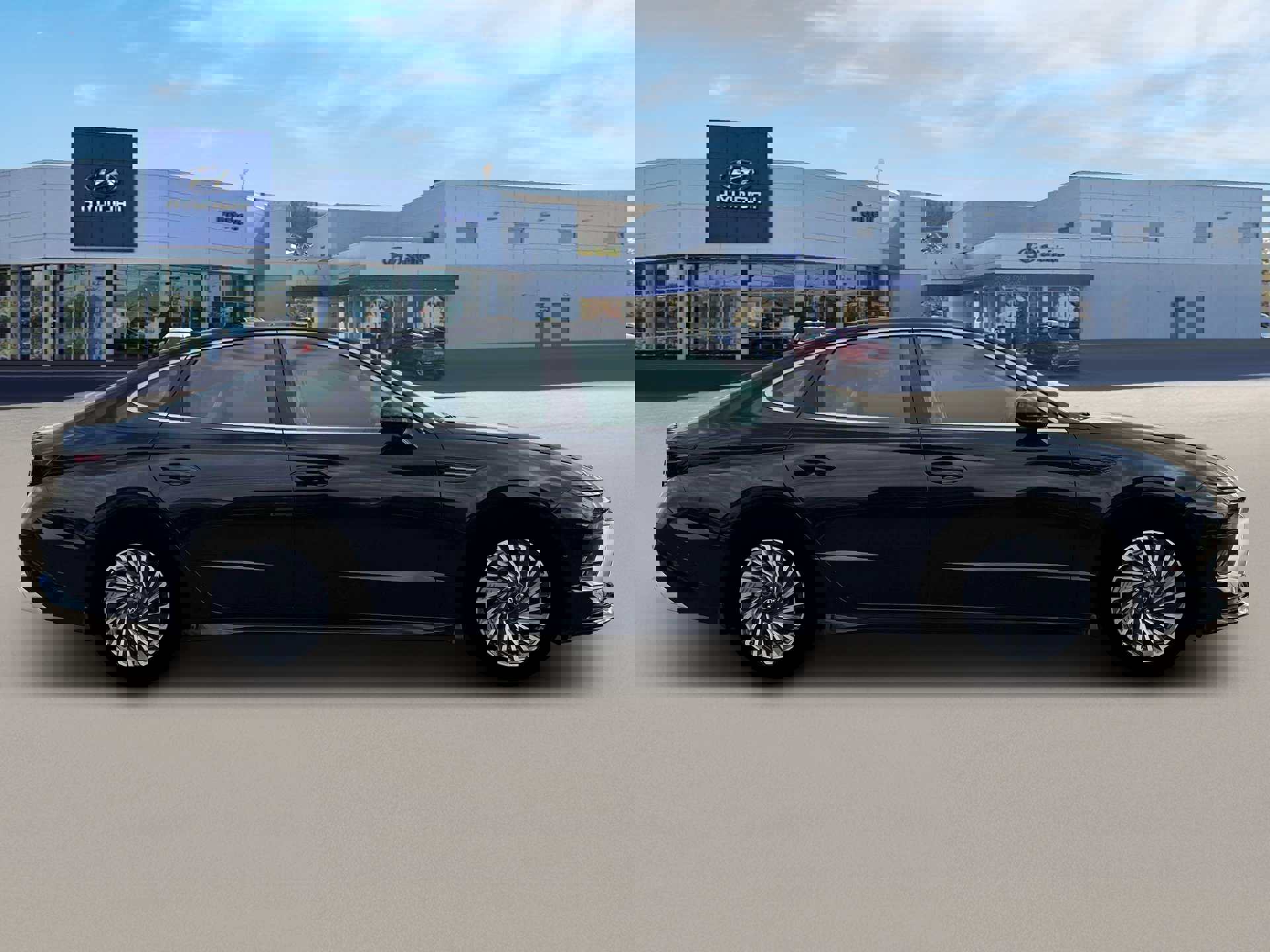 New 2025 Hyundai Sonata Limited image 9